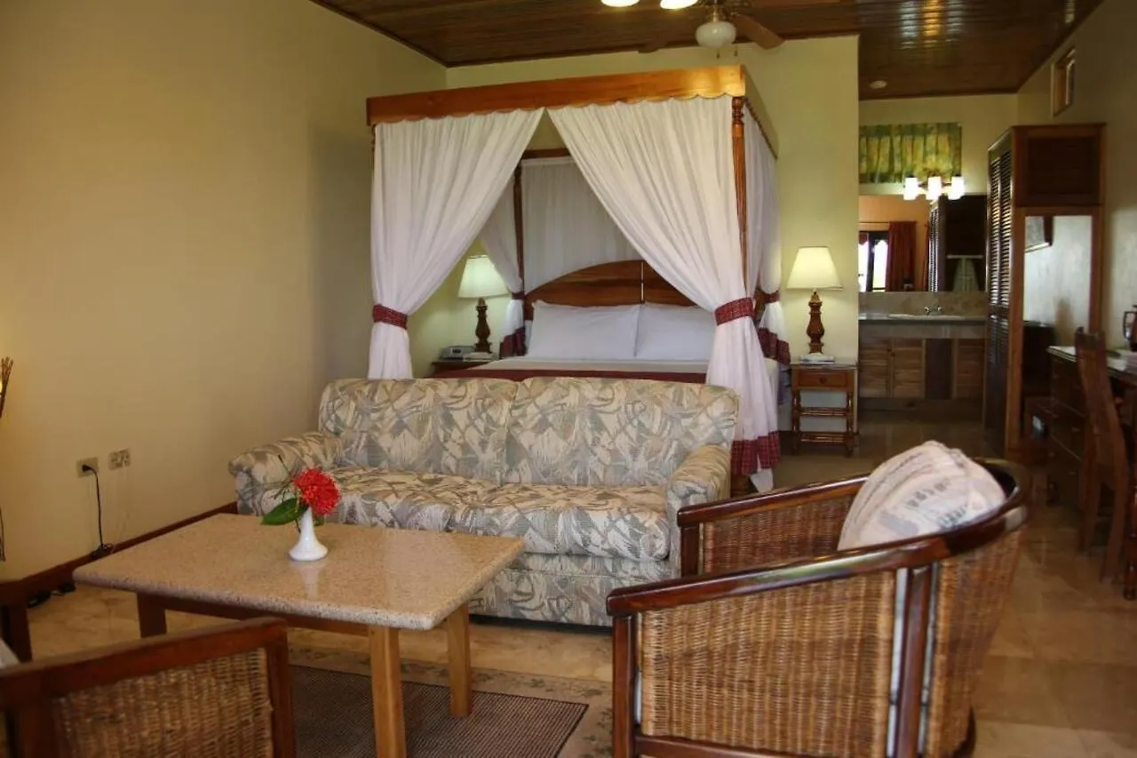 **** Hotel Charela Inn Negril Jamaica