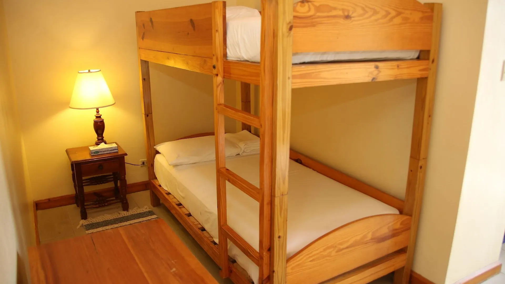 **** Hotel Charela Inn Negril Jamaica